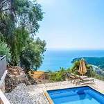 Apolis Superior Villa