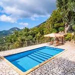 Apolis Superior Villa